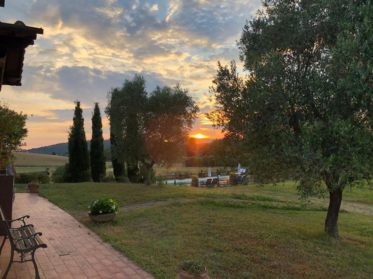Bed And Breakfast Casale Del Sole Castellina Marittima Eksteriør bilde